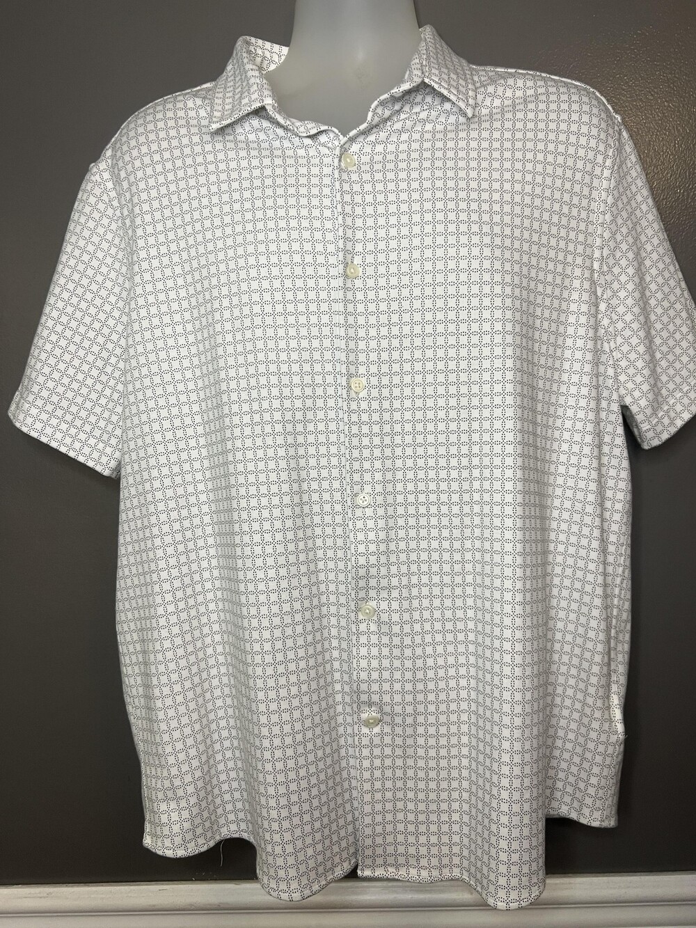 Express Shirt Mens XL White Black Geometric Print Short Sleeve Button Up Casual